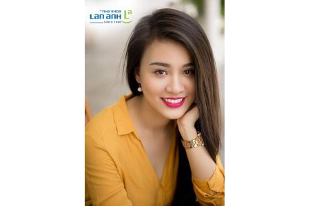 Làm răng sứ cho răng cửa bị mòn