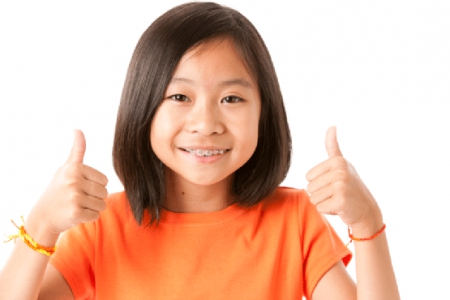 Chỉnh răng em bé có cần nhổ răng không?