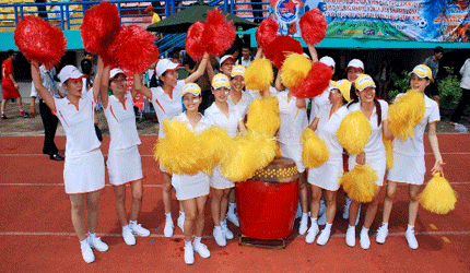 Nha khoa Lan Anh tham dự trận đấu bóng đá