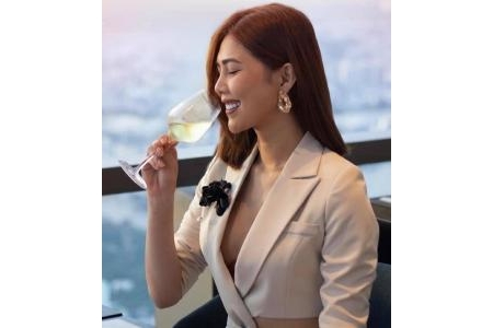 Răng sứ có màu đục là nguyên nhân gì?
