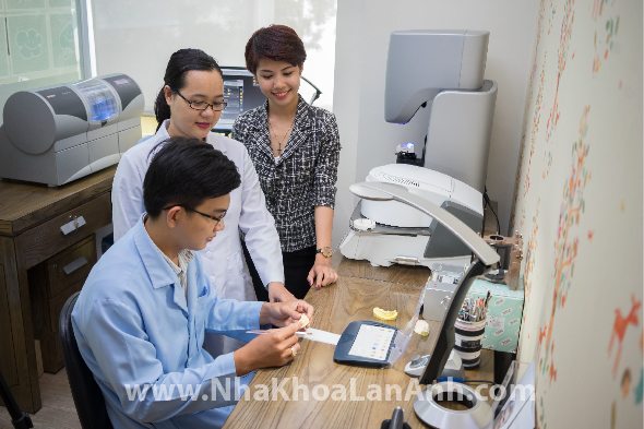 Lab lam rang cua nha khoa Lan Anh